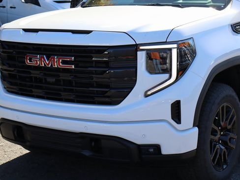 New 2026 GMC Sierra 1500 Elevation w/ Elevation Premium Package image 4