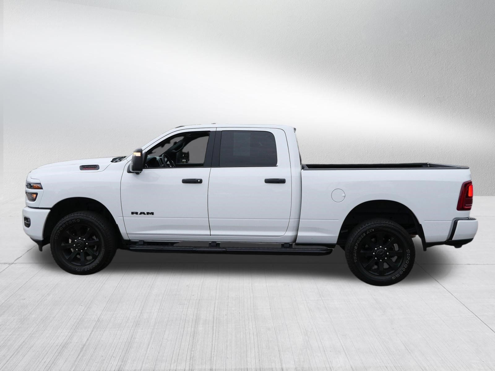 Used 2025 RAM 3500 Big Horn AWD/4WD image 4