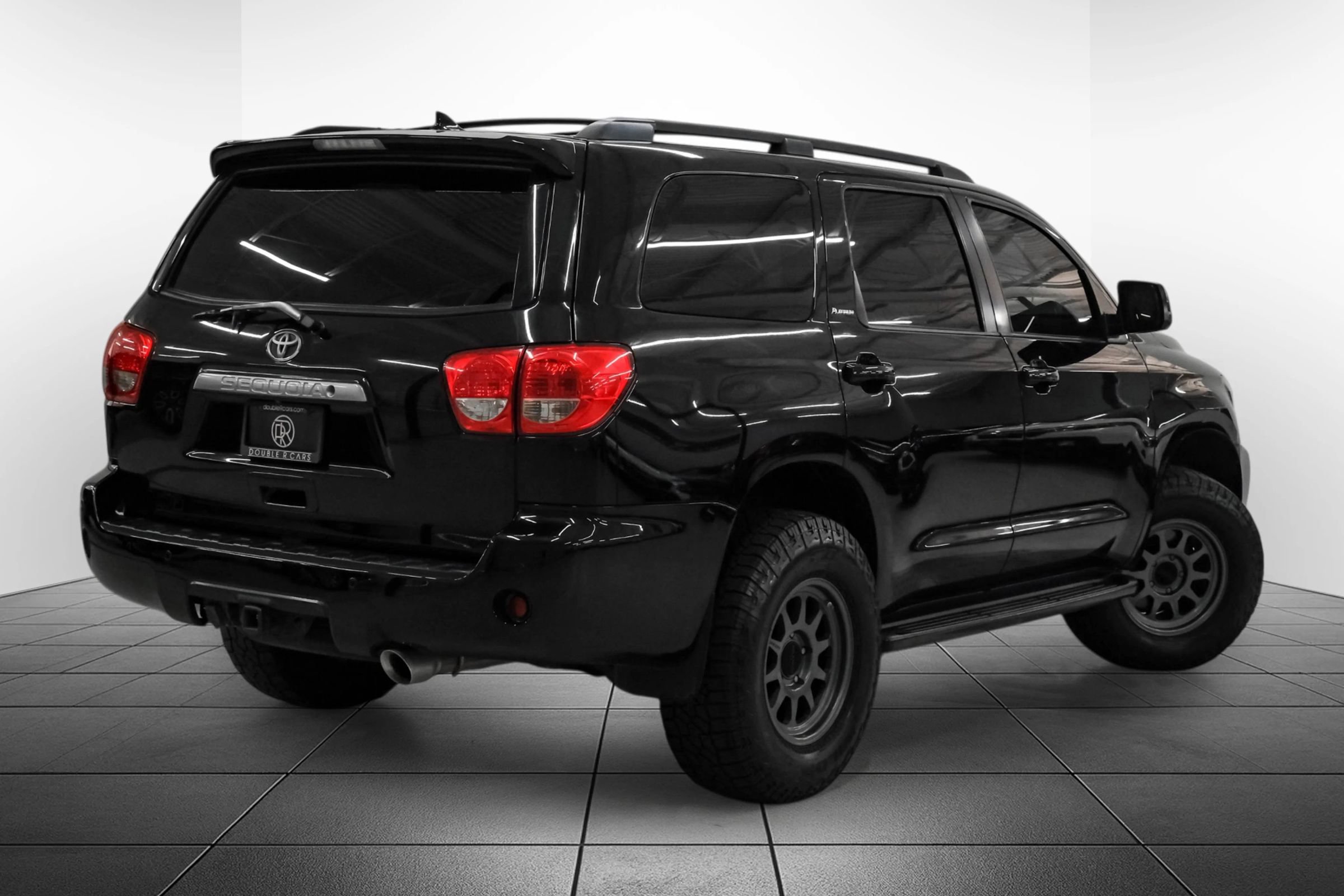 Used 2010 Toyota Sequoia Platinum AWD/4WD image 6