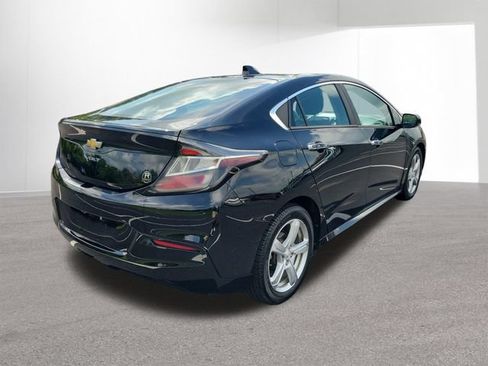 Used 2017 Chevrolet Volt LT w/ Comfort Package FWD image 13