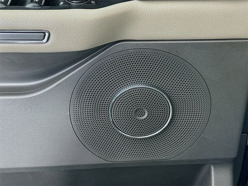 Used 2020 Ford Expedition XLT w/ Equipment Group 202A image 19