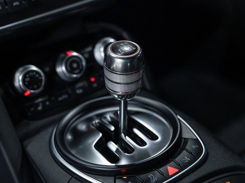 Used 2011 Audi R8 V10 AWD/4WD image 52