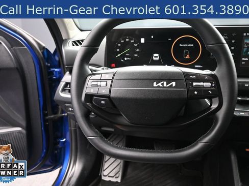 Used 2025 Kia K4 EX FWD image 16