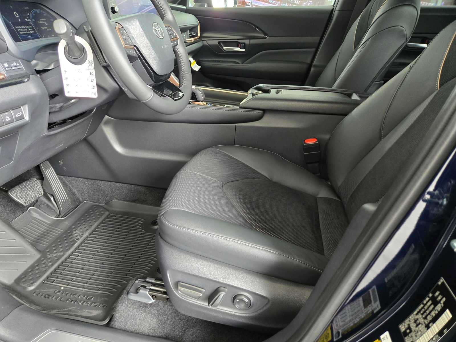 New 2026 Toyota Grand Highlander AWD Hybrid image 7