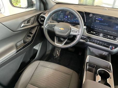 Used 2025 Chevrolet Equinox LT image 33