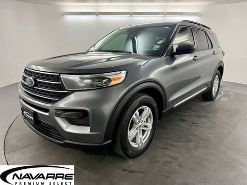 Used 2021 Ford Explorer XLT image 4