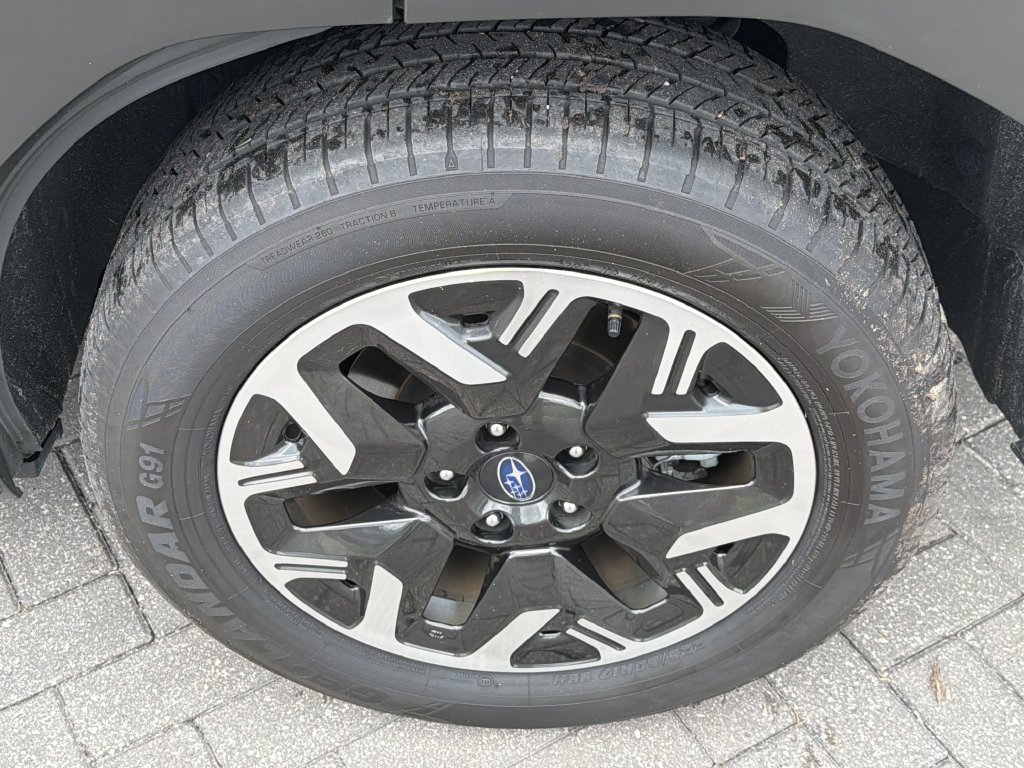 Certified 2025 Subaru Forester Premium AWD/4WD image 16