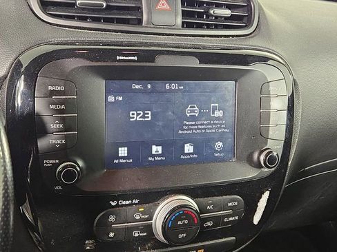 Used 2018 Kia Soul ! image 17