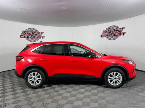 Used 2024 Ford Escape Active w/ Tech Pack #1 AWD/4WD image 8