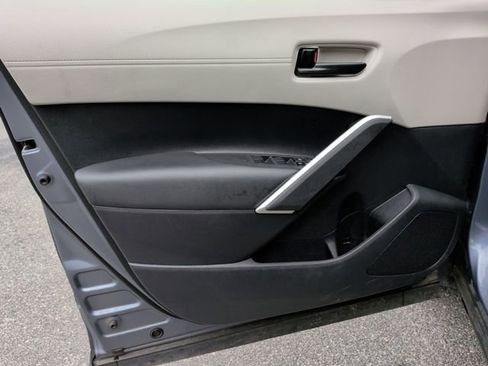 Used 2025 Toyota Corolla Cross L FWD image 13