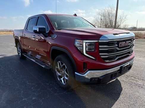 Used 2023 GMC Sierra 1500 SLT image 8