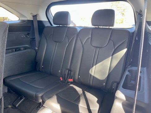 Used 2025 Kia Sorento S image 13