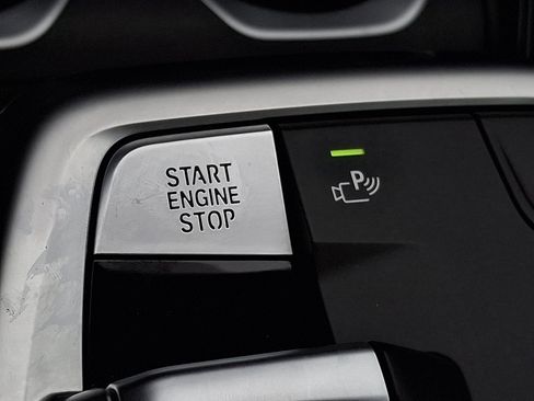 Used 2025 BMW X1 xDrive28i w/ Technology Package image 19