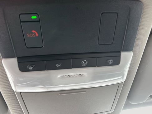 Used 2023 Nissan Rogue SV image 27