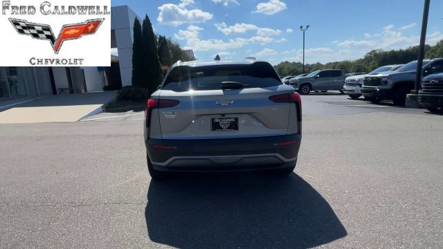 Used 2025 Chevrolet Blazer EV LT AWD/4WD image 2