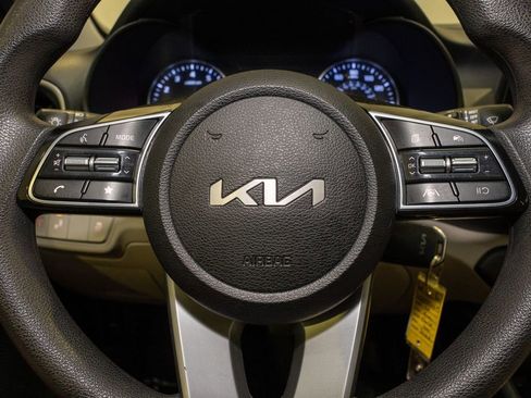 Used 2023 Kia Forte LXS w/ LXS Technology Package image 16