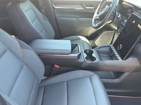 Used 2026 GMC Terrain AT4 w/ Technology Package II AWD/4WD image 37