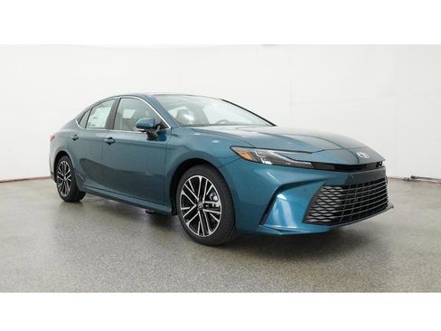 New 2026 Toyota Camry XLE image 29