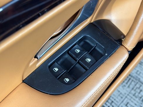 Used 2018 Maserati GranTurismo MC RWD image 15