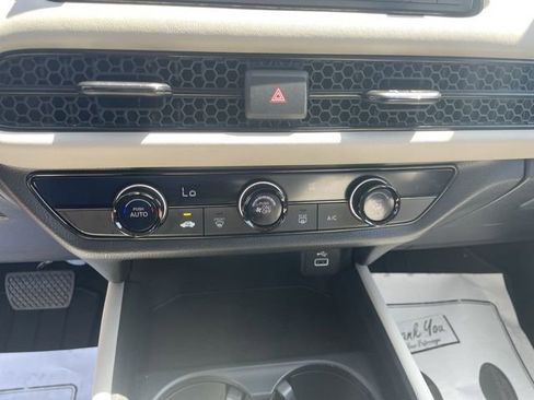 Used 2025 Honda HR-V LX image 21