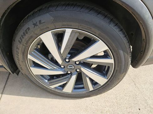 Used 2023 Nissan Murano SL w/ SL Moonroof Package image 23