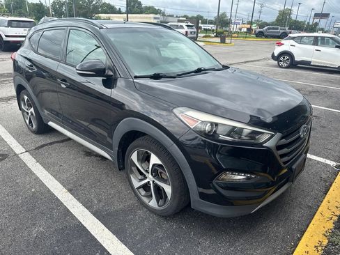 Used 2018 Hyundai Tucson Value FWD image 4