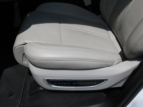 Used 2022 Jeep Grand Wagoneer Series I AWD/4WD image 15