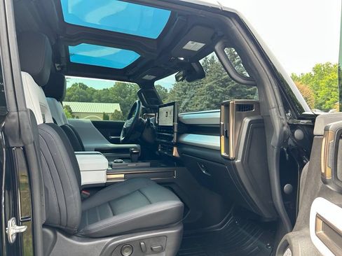 Used 2024 GMC Hummer EV 3X AWD/4WD image 45