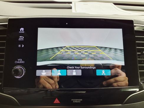 Used 2025 Honda Passport EX-L image 19