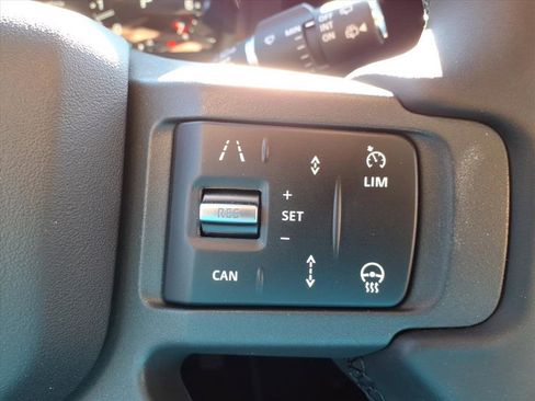 New 2026 Land Rover Defender 110 X-Dynamic SE image 16