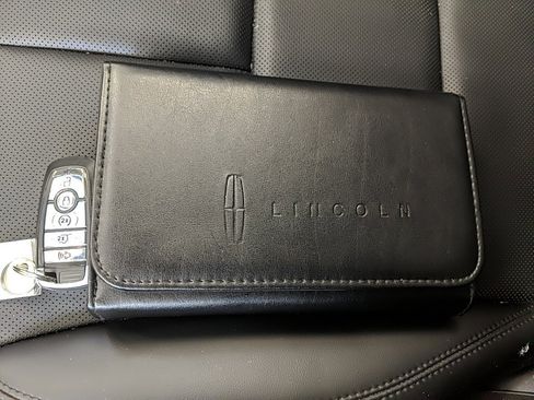 Used 2022 Lincoln Corsair AWD w/ Equipment Group 101A image 27