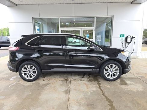 Used 2019 Ford Edge Titanium AWD/4WD image 12