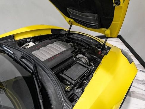 Used 2015 Chevrolet Corvette Stingray Coupe RWD image 35