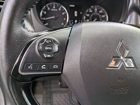 Used 2020 Mitsubishi Outlander SEL AWD/4WD image 22
