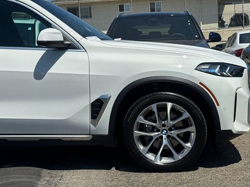 Used 2024 BMW X5 xDrive40i w/ Premium Package AWD/4WD image 35