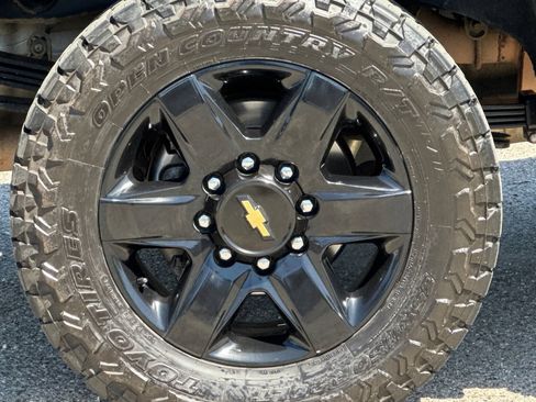 Used 2021 Chevrolet Silverado 2500 LTZ w/ LTZ Convenience Package AWD/4WD image 25