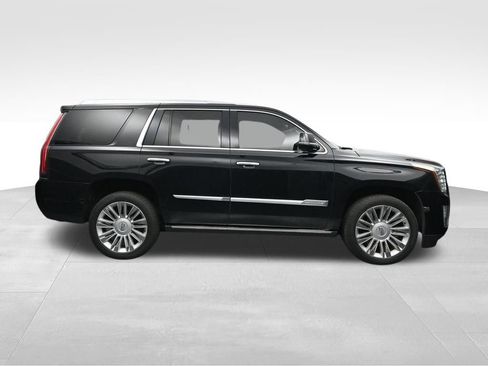 Used 2019 Cadillac Escalade Platinum AWD/4WD image 6