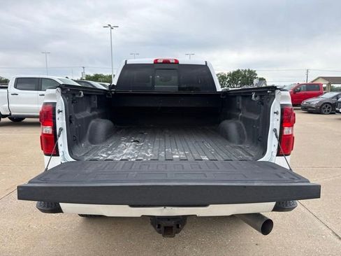 Used 2018 GMC Sierra 2500 Denali w/ Duramax Plus Package AWD/4WD image 5