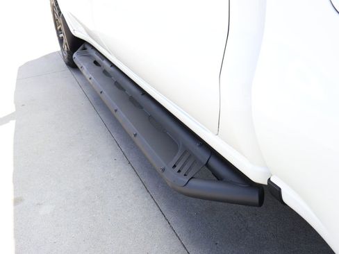 Used 2019 Chevrolet Silverado 1500 LT Trail Boss AWD/4WD image 10