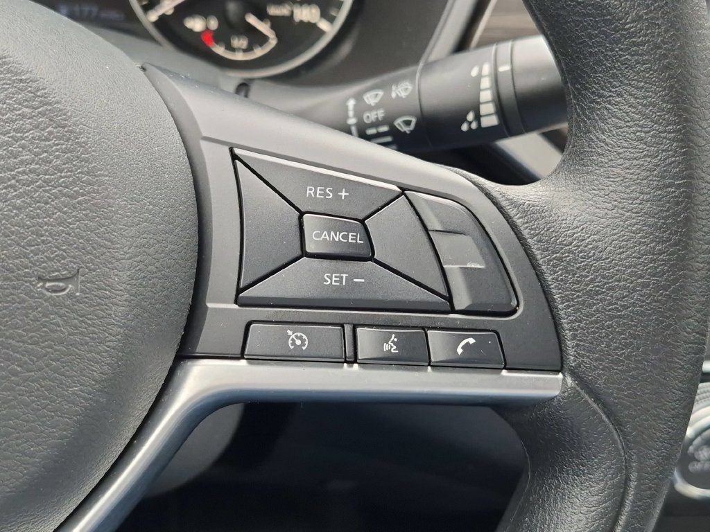 Used 2025 Nissan Altima 2.5 SV FWD image 18