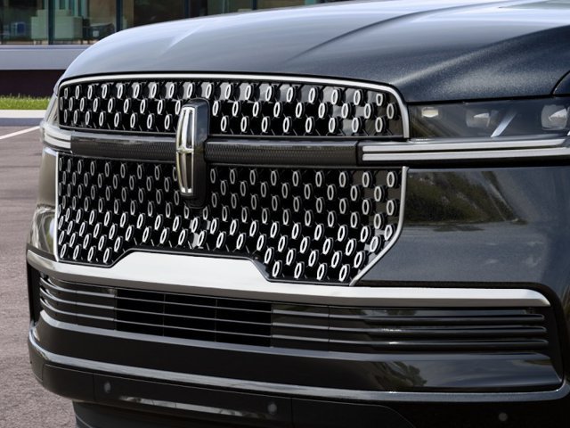 New 2027 Lincoln Navigator Premiere RWD image 17