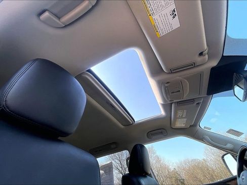 Used 2023 Nissan Armada SL image 22