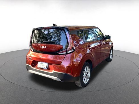 Used 2025 Kia Soul LX w/ LX Technology Package image 7