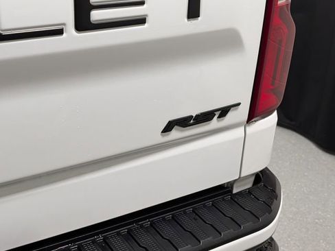 Used 2026 Chevrolet Silverado 1500 RST w/ Z71 Off-Road Package image 8