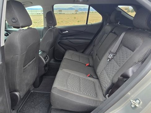 Used 2018 Chevrolet Equinox LT image 14