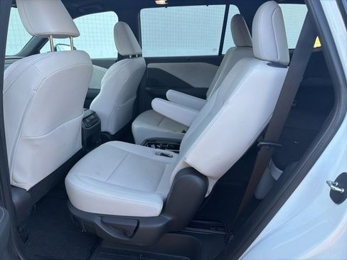 Used 2025 Lexus TX 350 AWD image 18