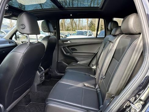 Used 2019 Volkswagen Tiguan SEL Premium R-Line image 10