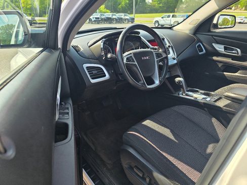 Used 2011 GMC Terrain SLE FWD image 10