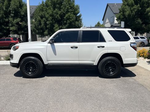 Used 2020 Toyota 4Runner Nightshade AWD/4WD image 3