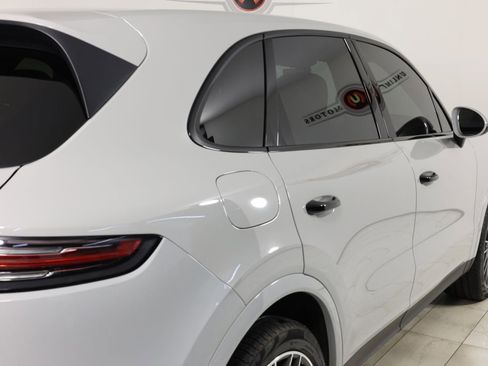 Used 2020 Porsche Cayenne S AWD/4WD image 42